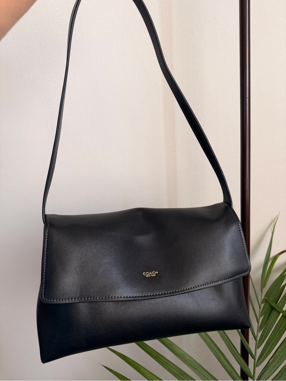 Coach Chelsea 30 in black